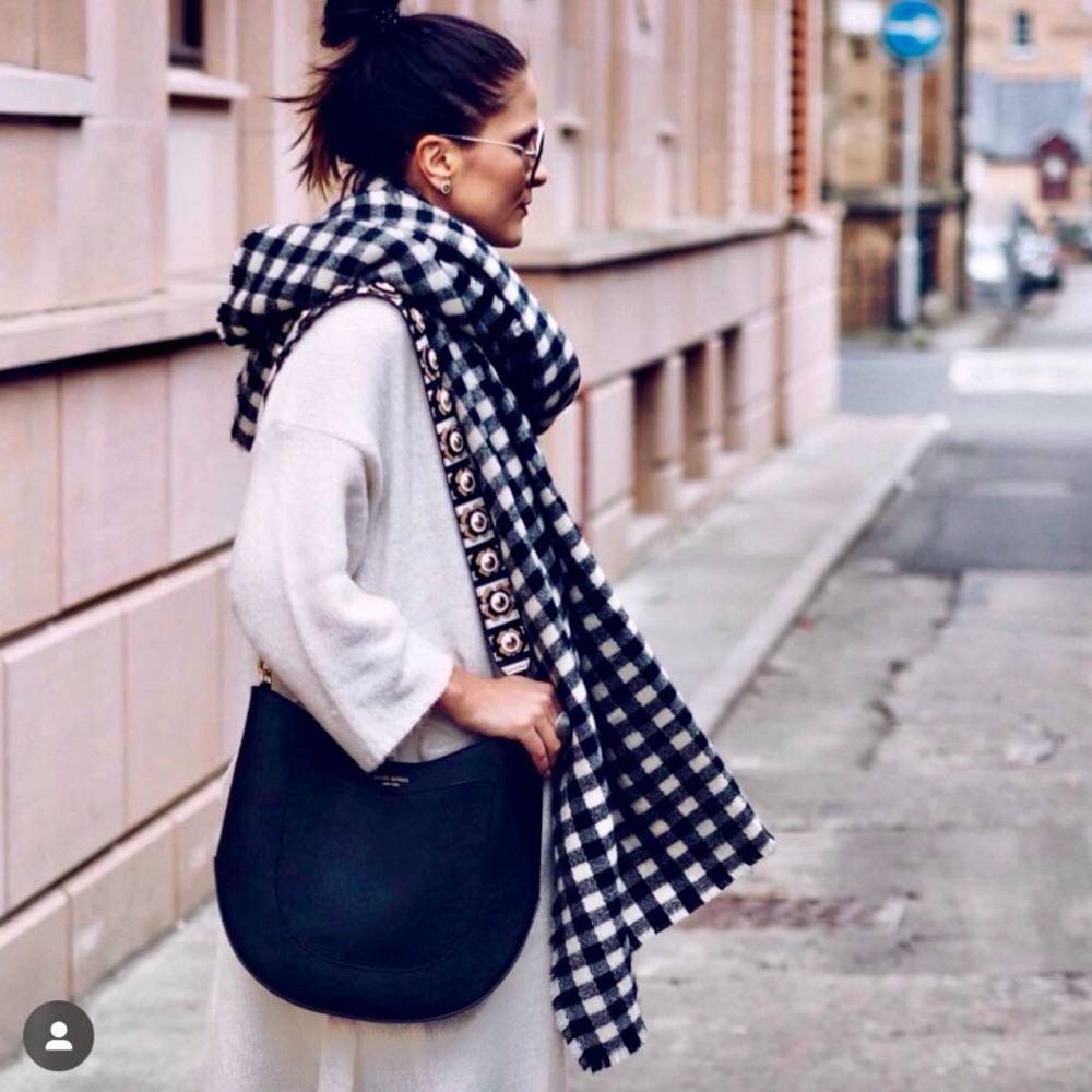 HENRI BENDEL West 57th Hobo Crescent File Messenger Black Leather Crossbody Bag - Picture 2 of 16